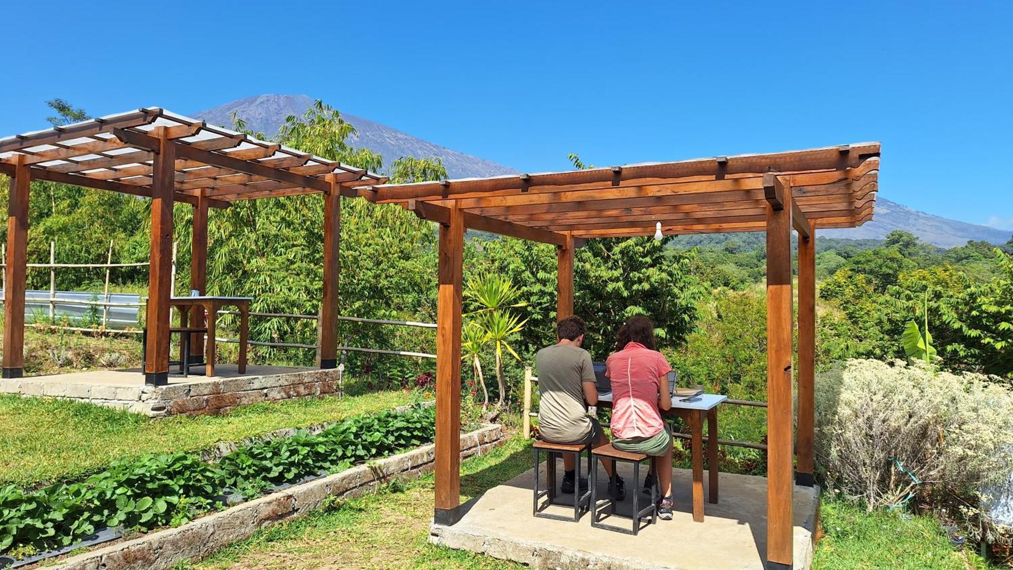 Family Rinjani Bungalow Sajang Exterior foto